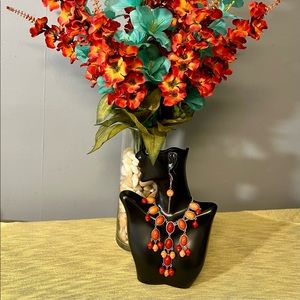 Earring and necklace set